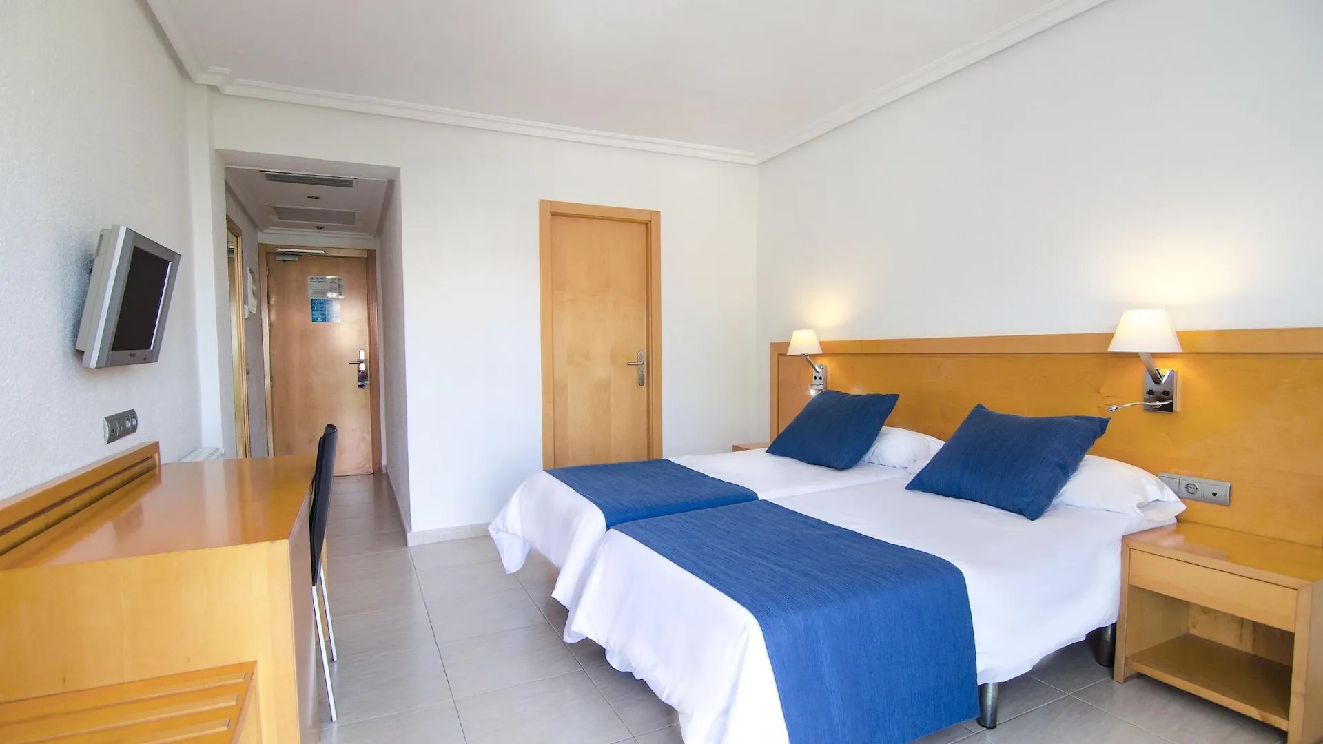 Hotel Vibra San Remo Sant Antoni de Portmany 3*,  Espanha